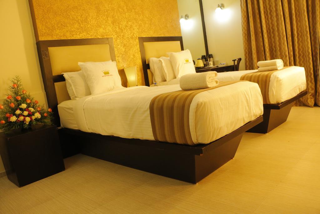 Pattom Royal Hotel Thiruvananthapuram Kültér fotó