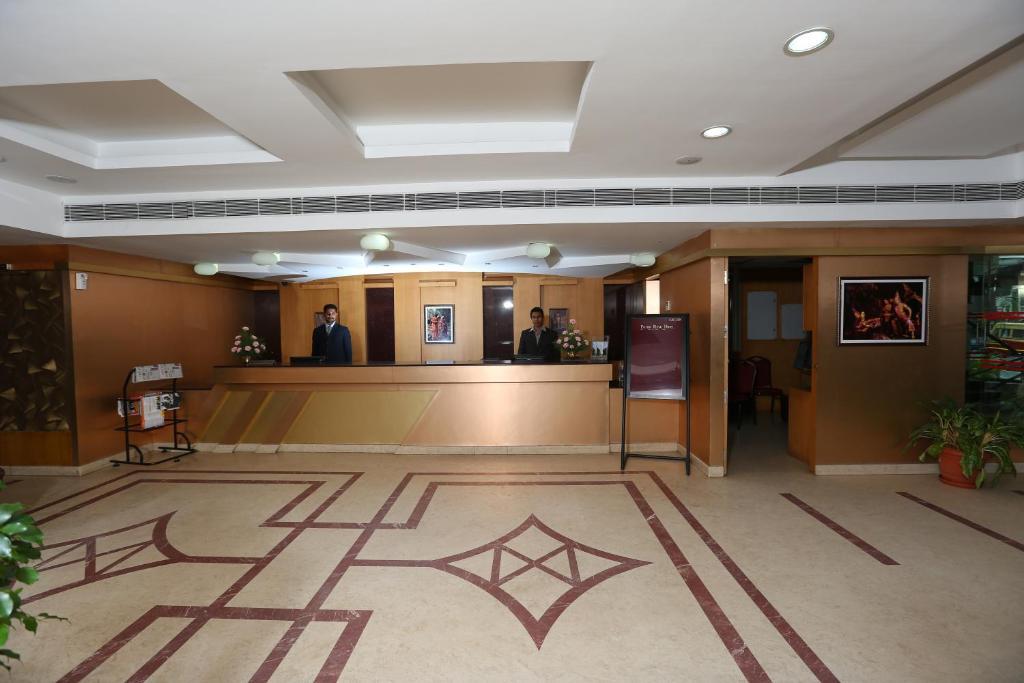 Pattom Royal Hotel Thiruvananthapuram Kültér fotó